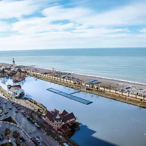 Gq Premium Apartments In Alliance Palace Апартаменты